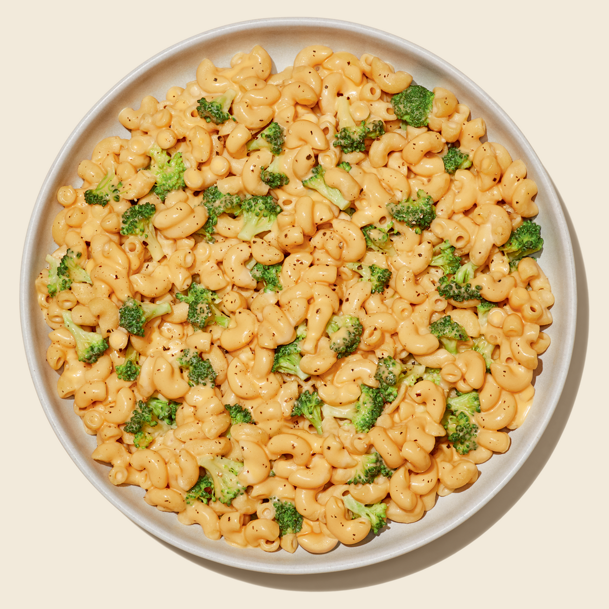 Codos de brócoli y queso cheddar